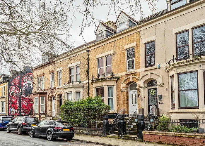 Anfield House - Liverpool Retreat 7 Bedroom Home