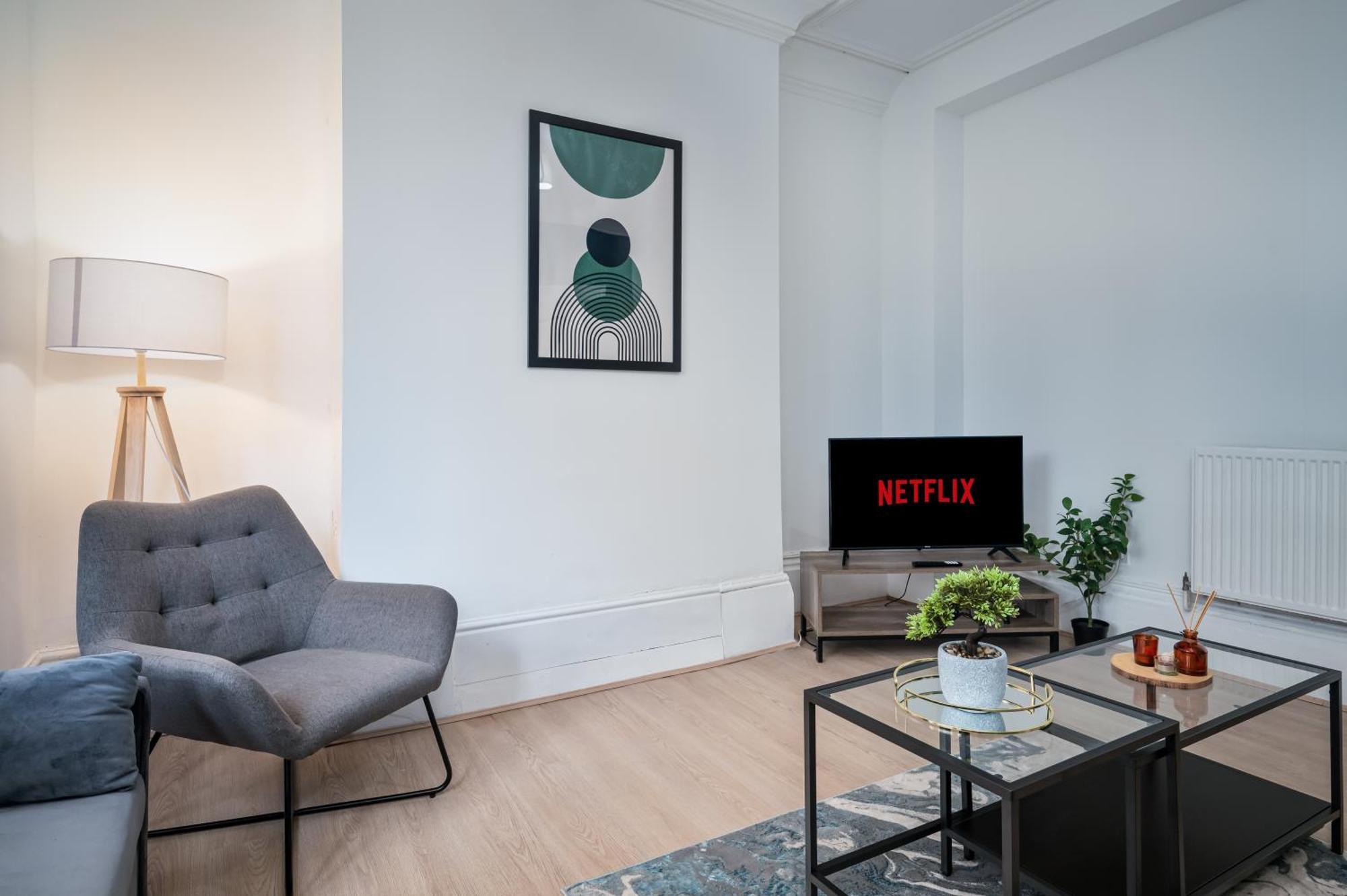 Anfield House - Retreat 7 Bedroom Apartment *