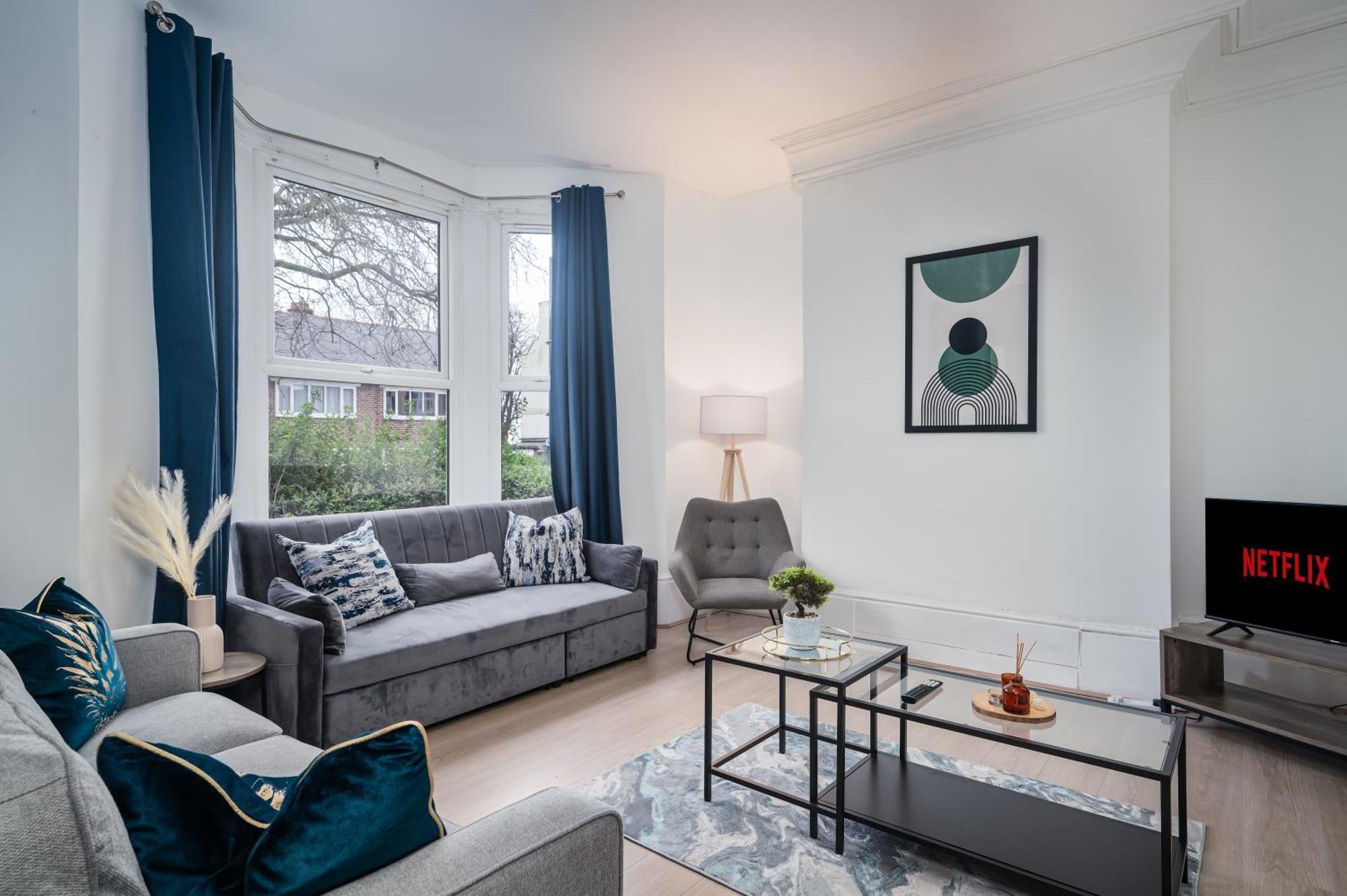 Anfield House - Retreat 7 Bedroom * Liverpool