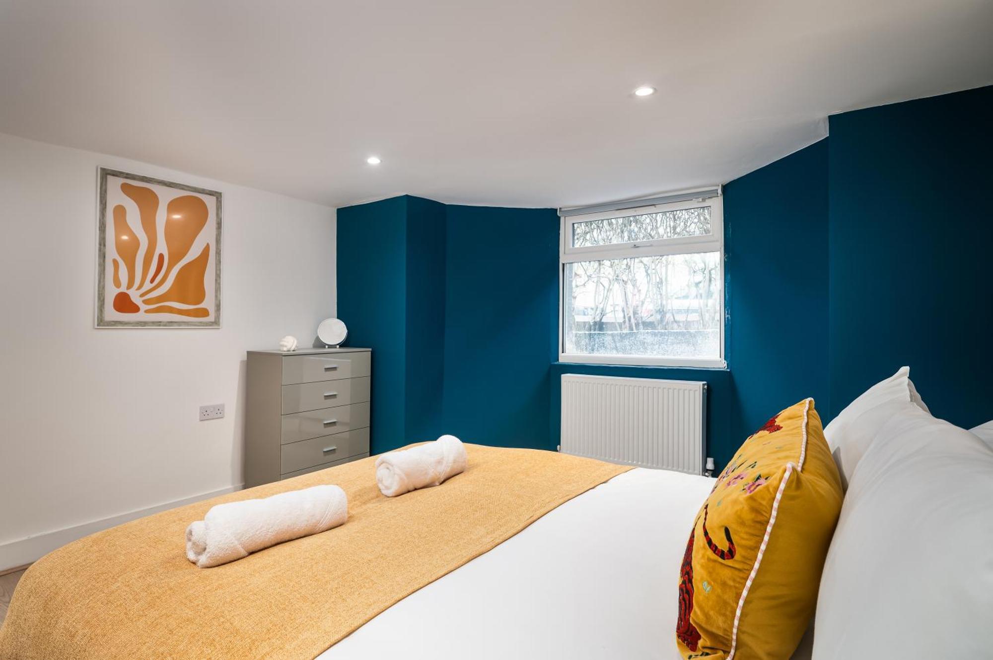 Anfield House - Retreat 7 Bedroom Liverpool