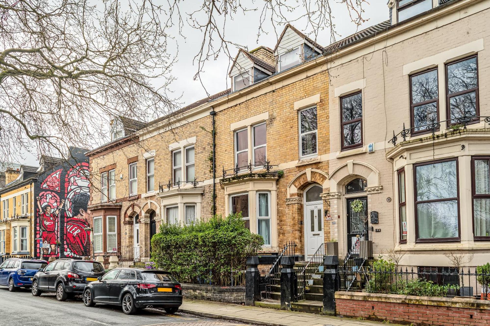 Anfield House - Retreat 7 Bedroom Apartment *