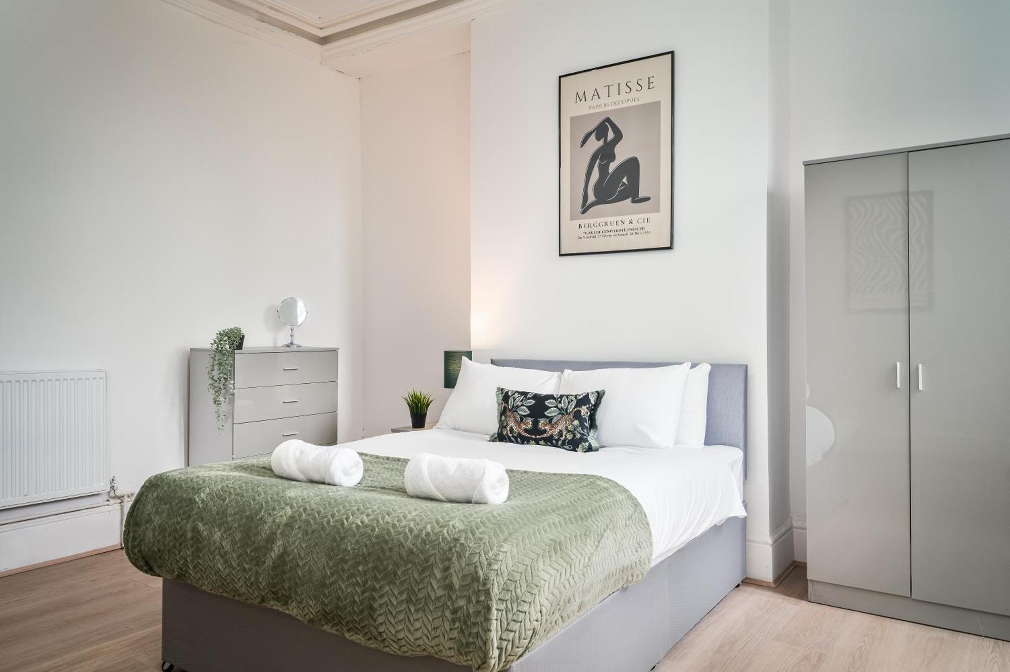 Anfield House - Retreat 7 Bedroom *