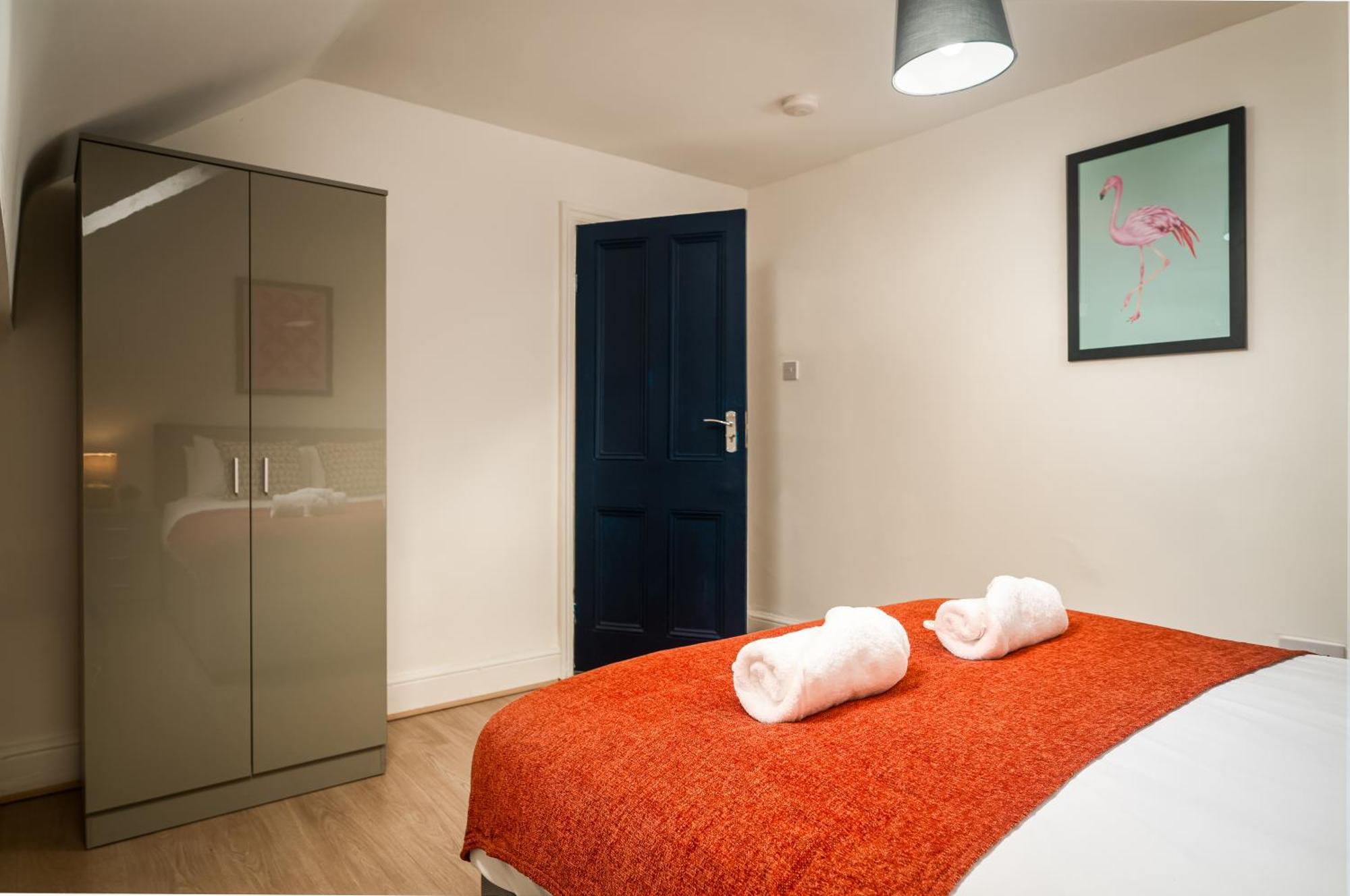 Anfield House - Retreat 7 Bedroom Apartment Liverpool
