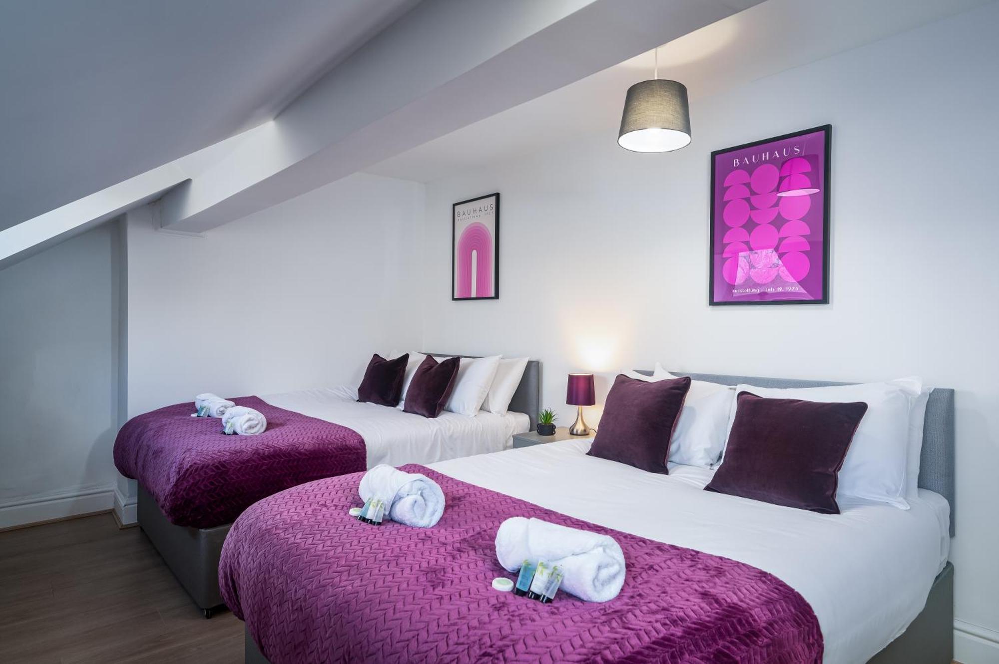 Anfield House - Retreat 7 Bedroom *