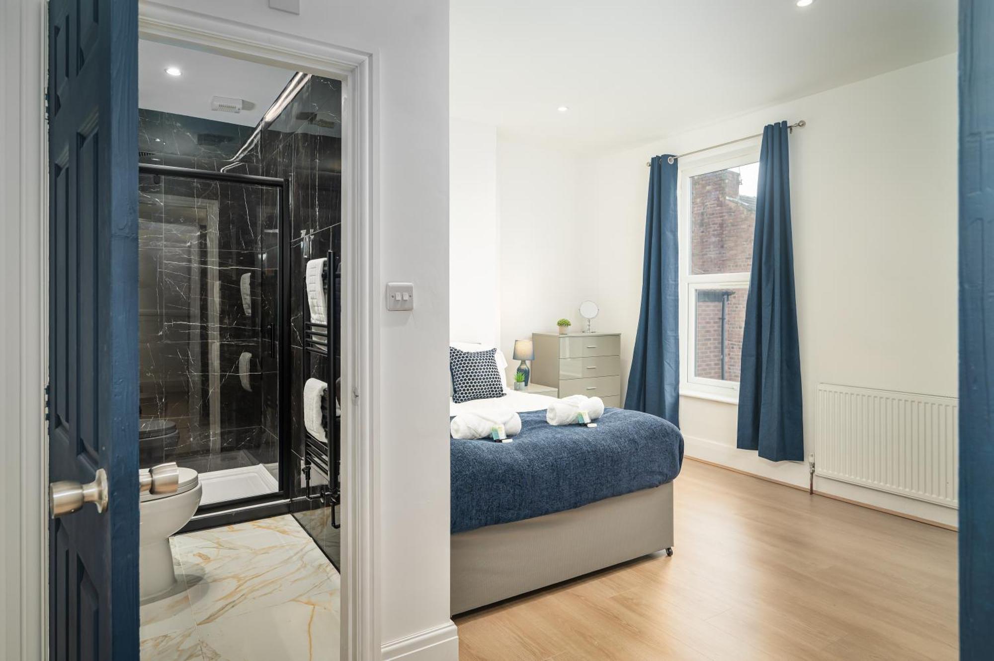 Anfield House - Retreat 7 Bedroom Apartment *