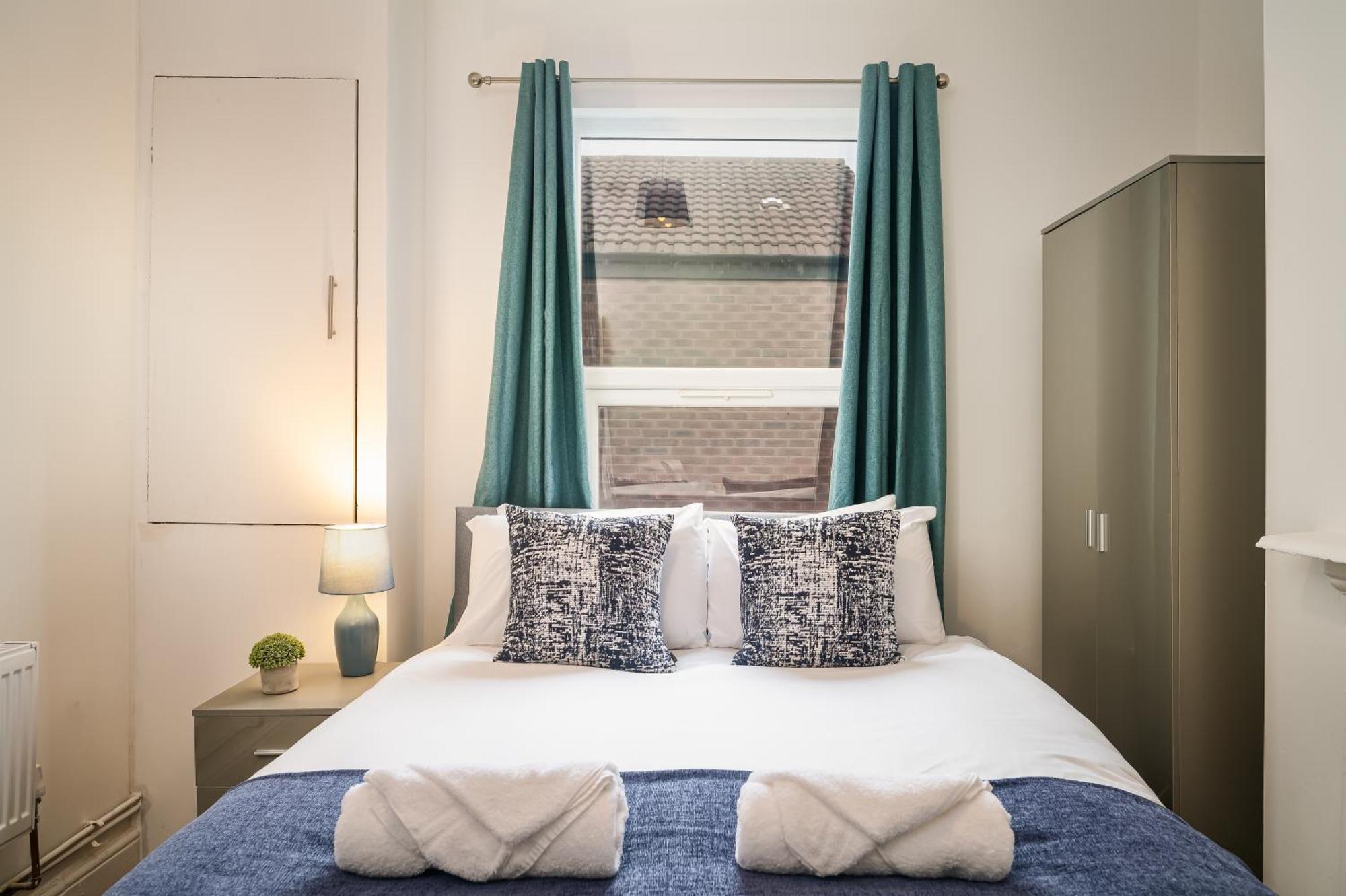 Anfield House - Retreat 7 Bedroom Liverpool